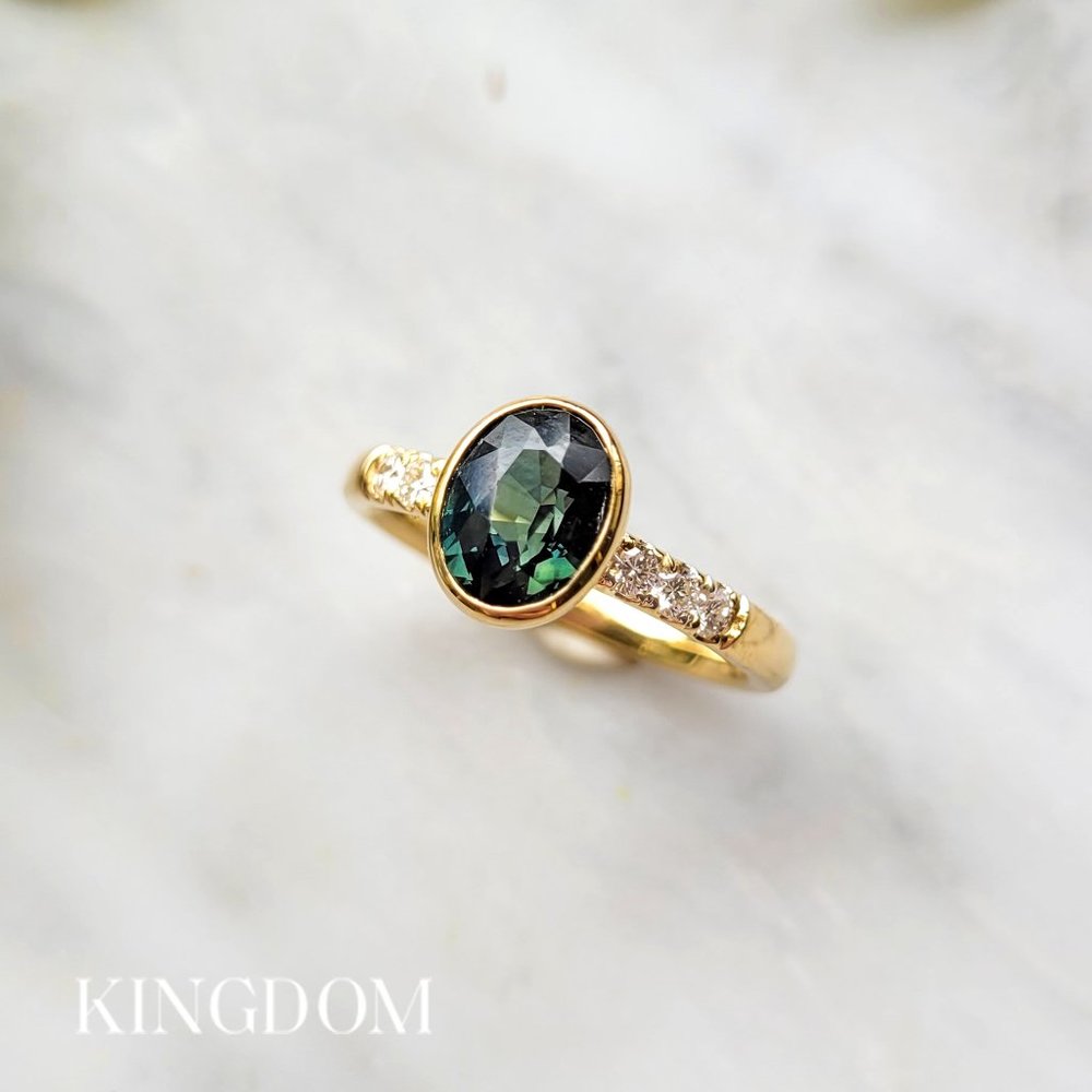 Gold Sapphire x Micropave Diamond Ring